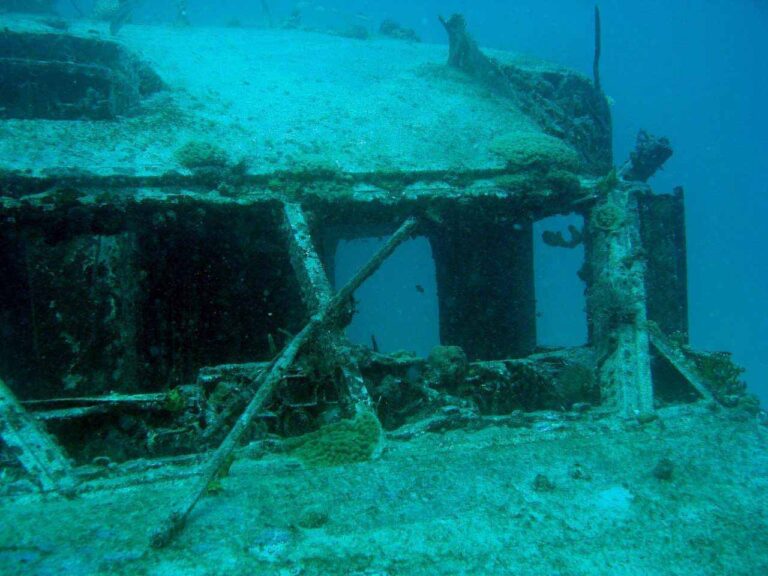 Coral Gardens airplane wreck