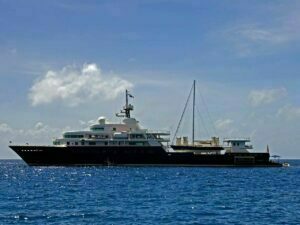 Le Grand Blue Yacht