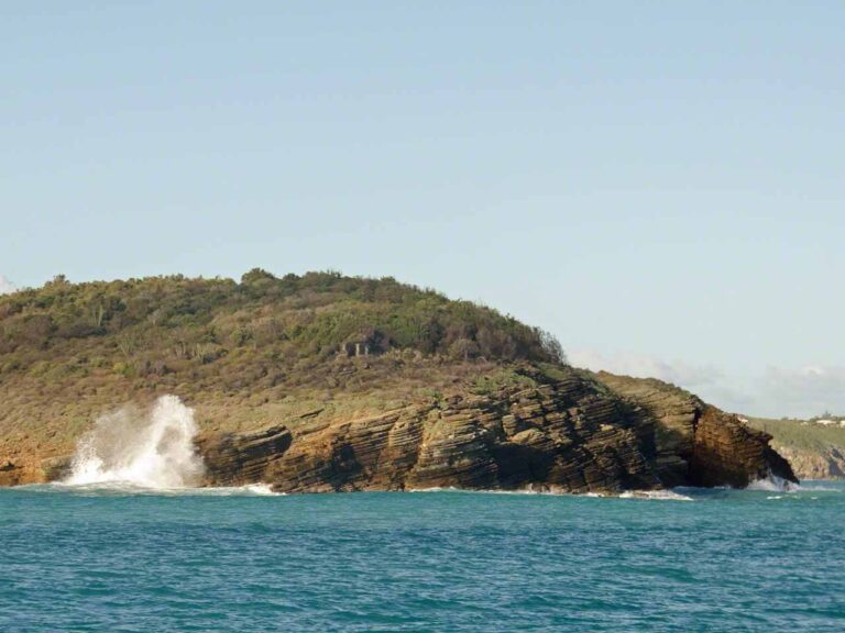 Big waves at Marigot