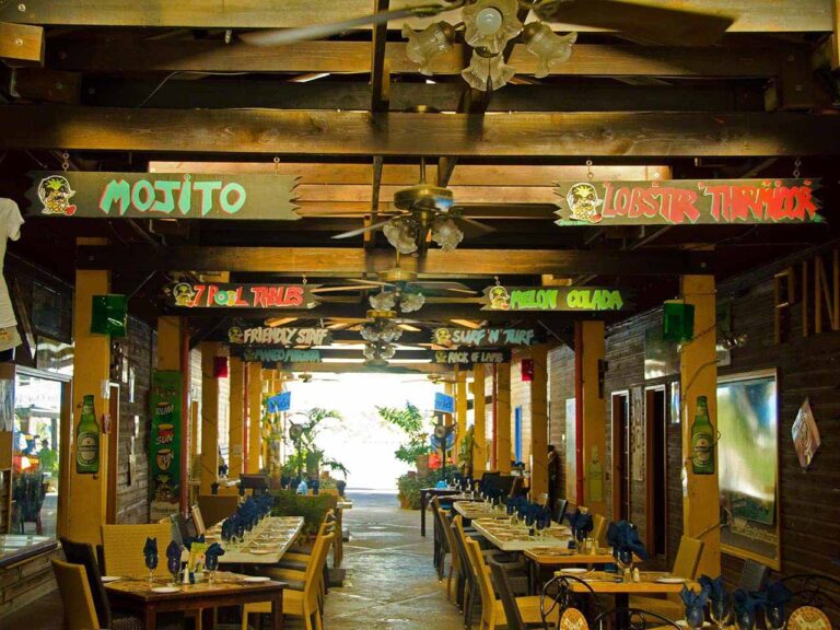 Pineapple Pete's St. Martin