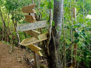 Quill path signpost on Statia