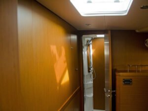 Center dividing wall on Zanshin