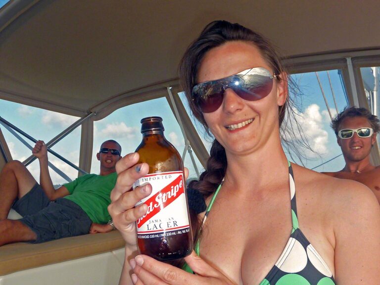 Desi using her injured hand