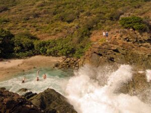 Wave entering the bubbly pool
