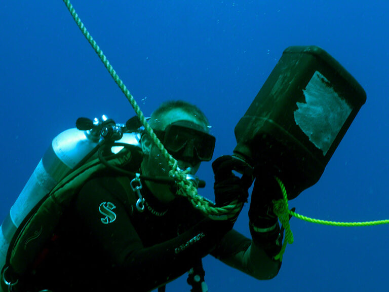 Chris tying the float to the line