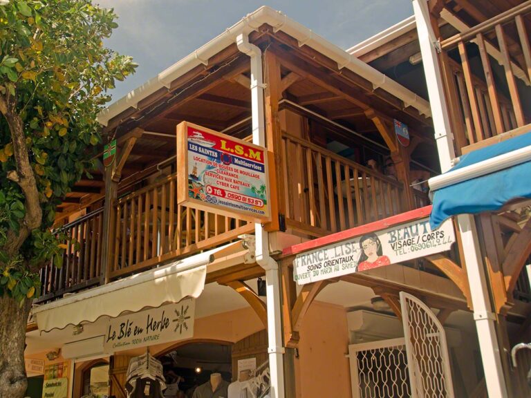 LSM Office/Cafe to clear boats