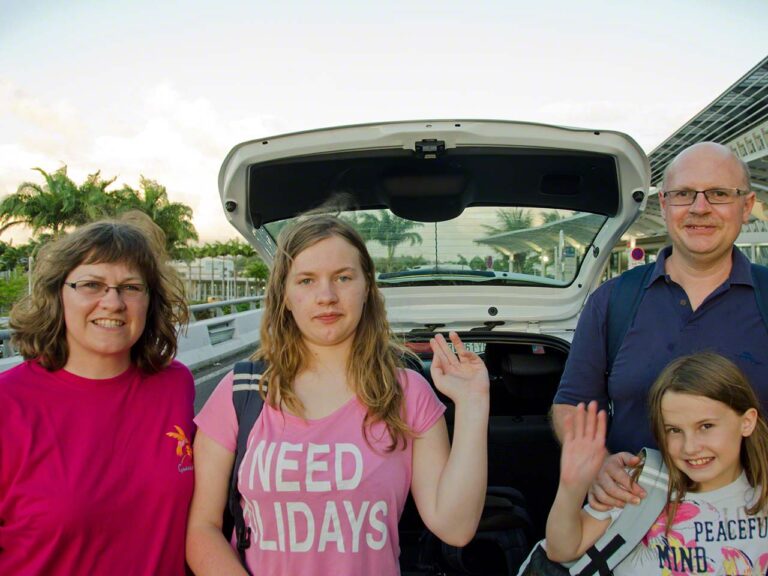 Goodbye at the airport