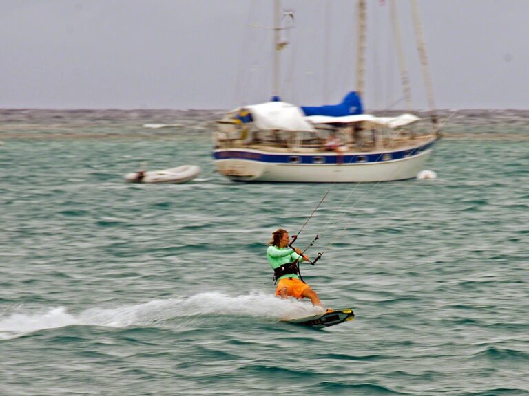 Kitesurfing at Green Island