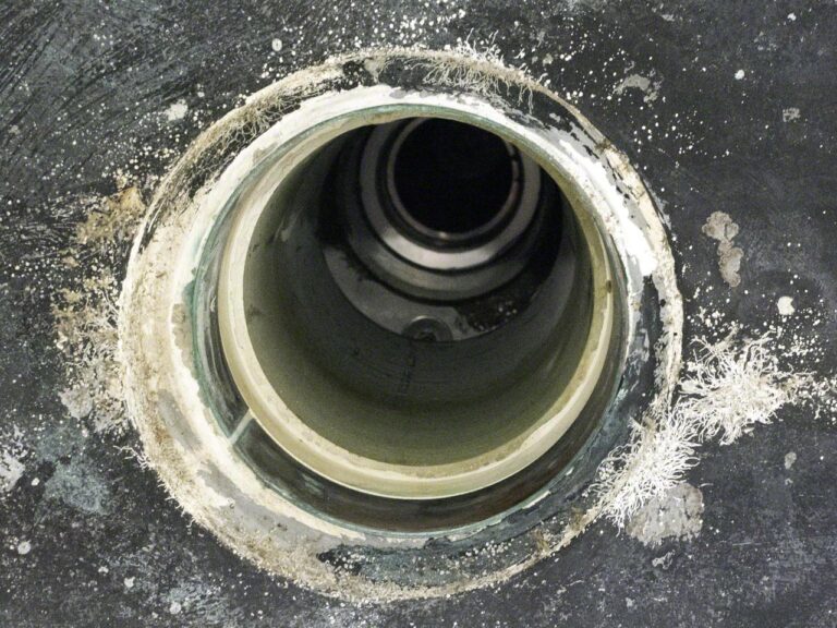 Zanshin rudder shaft