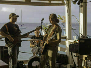 Zanshin in the background