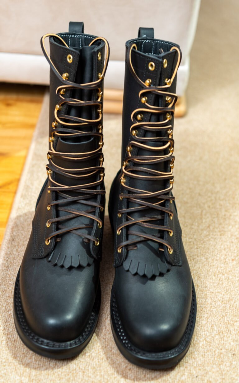 Lacing the new Nicks Packer boots for the first time