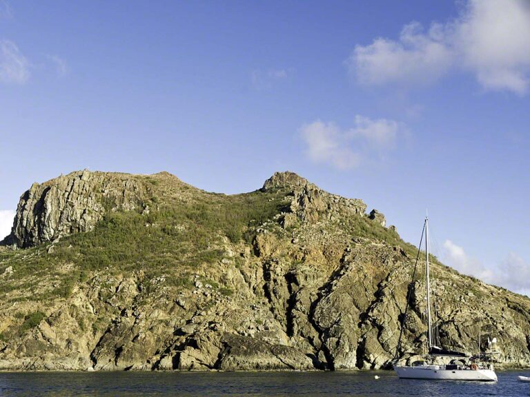 Craggy Fourchue rocks