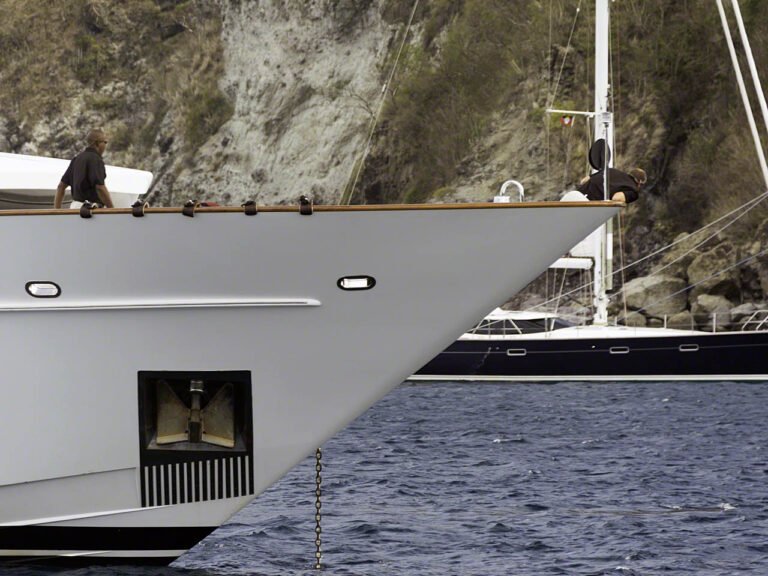 Gladius weighing anchorg