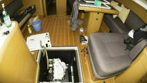 Maintenance work on the generator