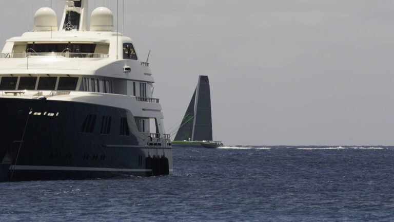 Phaedo 3 disappearing behind Sea Owl