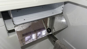 Icebox cleaned out and defrosting