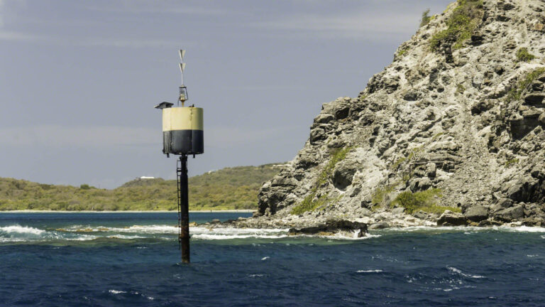 Cardinal mark at Beef Island