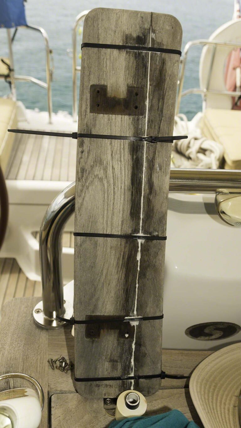 I managed to crack a teak ladder stair (by forgetting to raise the ladder while lifting the dive platform) and this is phase I of the repair job