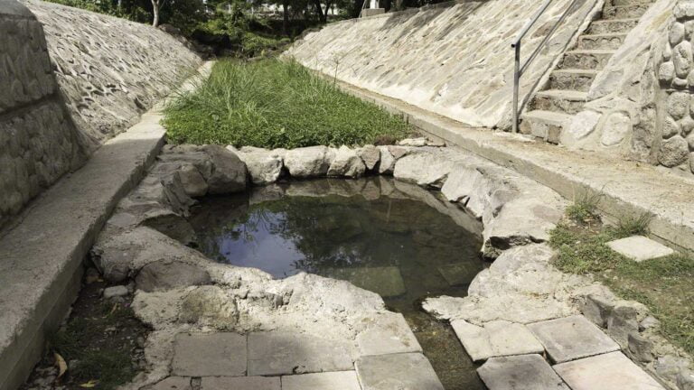 Hot springs in Charlestown