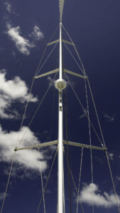 The mast with the new (and shiny) D3s