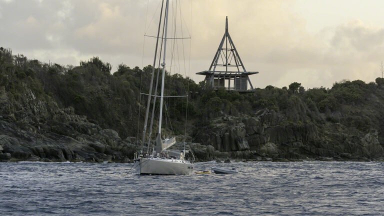 I'd heard that this property with disused A-Frame and master house belongs or belonged to the Kennedy family