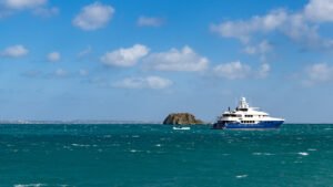 d'Natalin yacht and Creole Rock