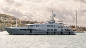 Lind entering the lagoon