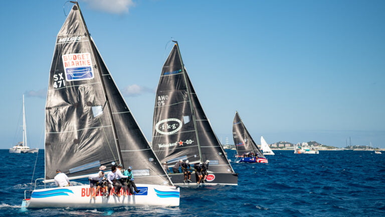 Competitive start of a race