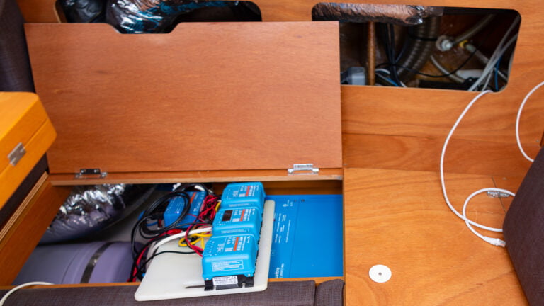 Victron MPPT, Quattro and CerboGX