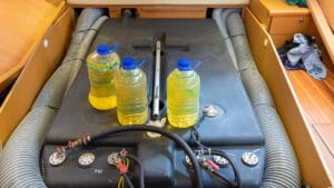 430l fuel tank exposed