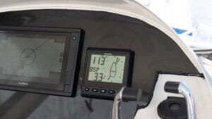 3.3 knots under engine