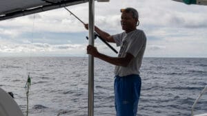 Lincoln catching fishing line