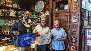 flag exchange at the Peter Café Sport